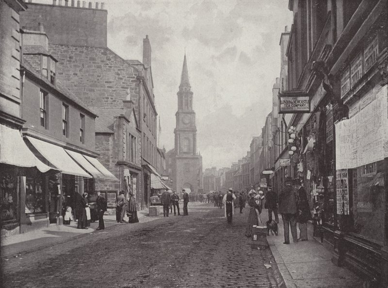 Falkirk, High Street af English Photographer