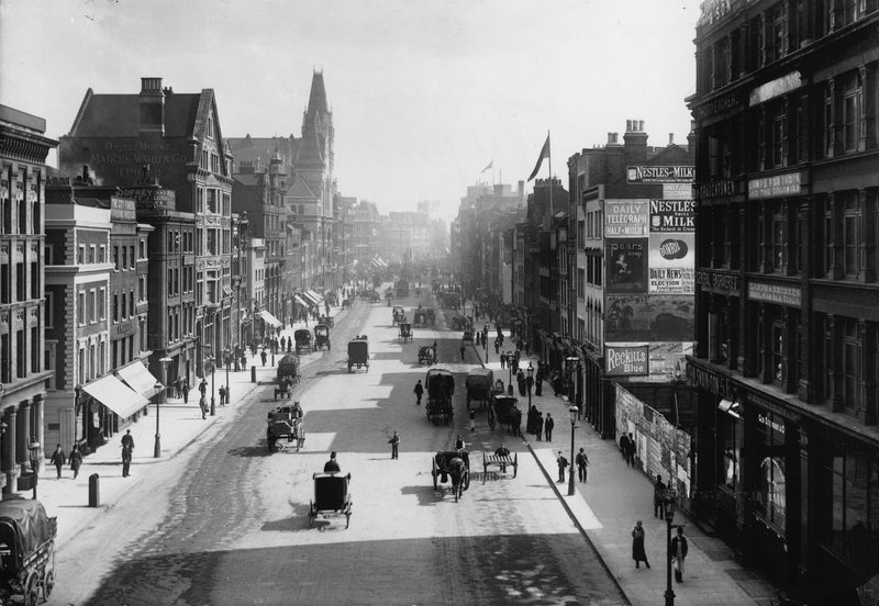 Farringdon Street, London, fra Holborn Viaduct af English Photographer