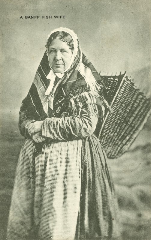 Fish Wife i Banff (farve litho) af English Photographer