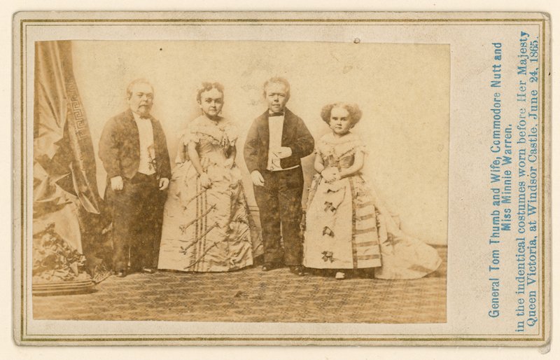 General Tom Thumb og hans kone, Commadore Nutt og Miss Minnie Warren af English Photographer