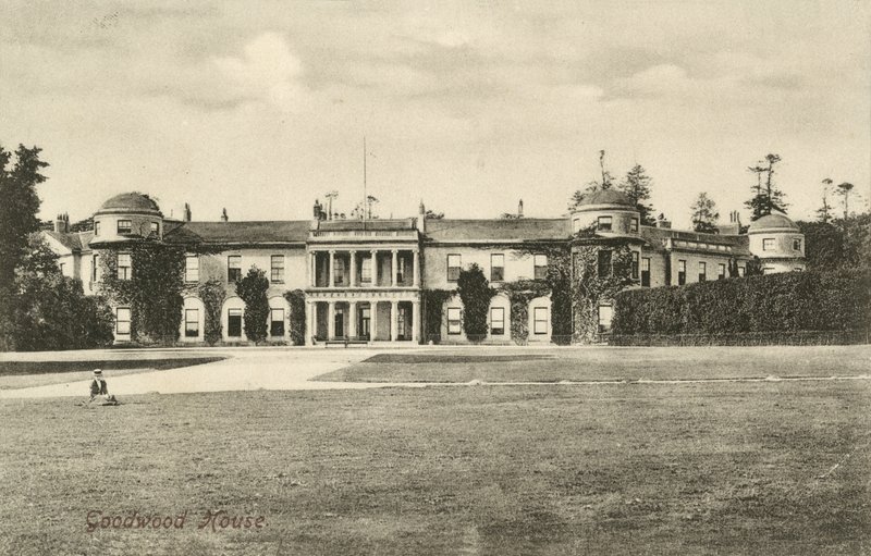 Goodwood House, West Sussex (s/h-billede) af English Photographer
