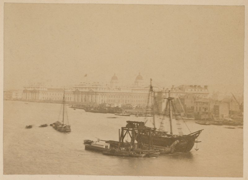 Greenwich Hospital, fra Themsen af English Photographer