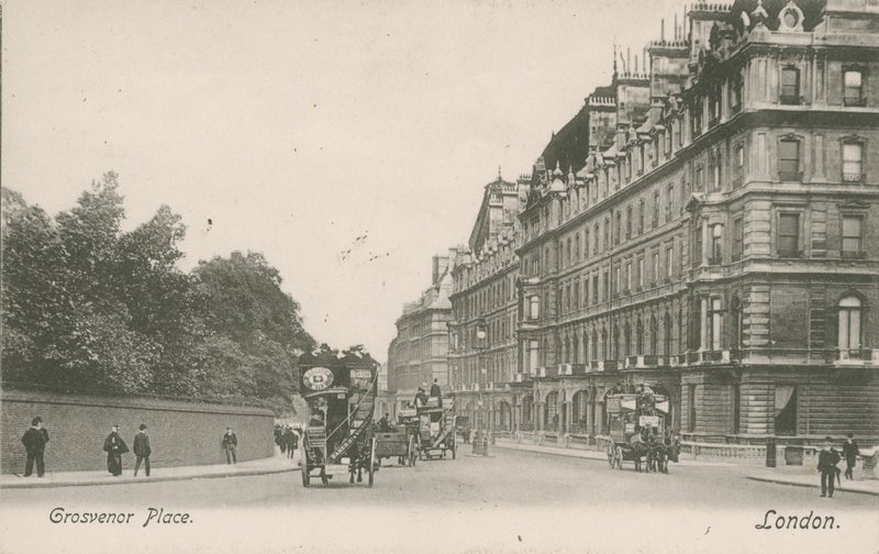 Grosvenor Place, London af English Photographer
