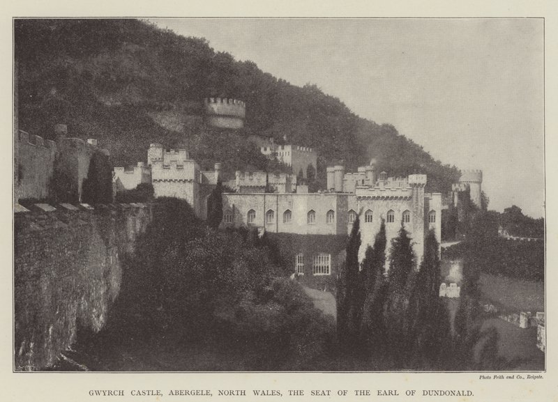Gwrych Castle, Abergele, North Wales, sæde for jarlen af Dundonald af English Photographer
