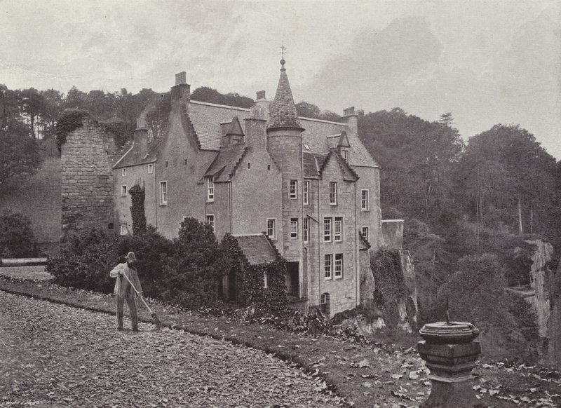 Hawthornden af English Photographer