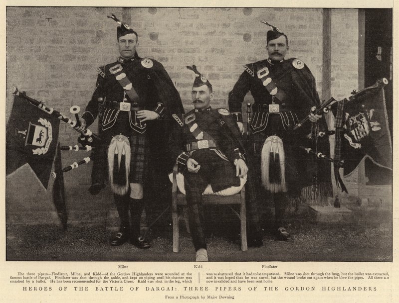 Heroes of the Battle of Dargai, Three Pipers of the Gordon Highlanders af English Photographer