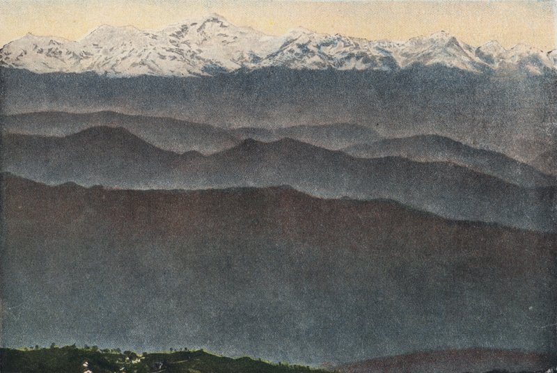 Himalaya-bjergene (farvet foto) af English Photographer