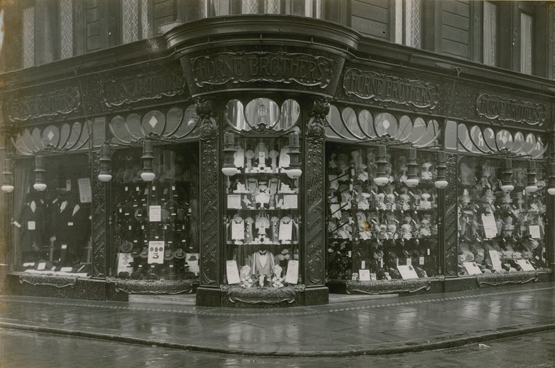 Horne Brothers, Coventry Street, London af English Photographer