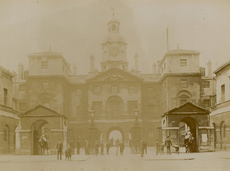 Horse Guards Parade, London af English Photographer