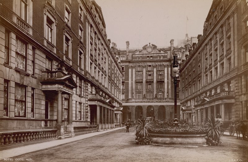 Hotel Cecil af English Photographer