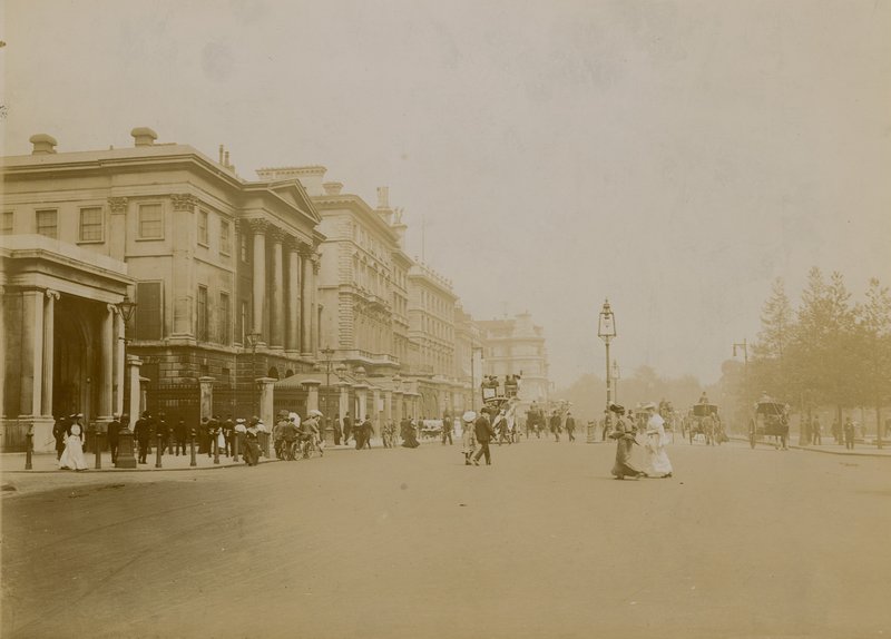 Hyde Park Corner og Piccadilly, London af English Photographer