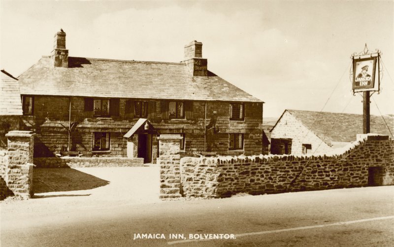 Jamaica Inn, Bolventor, Cornwall, berømt for at være forbundet med cornisk smugling og fejret i bogen af samme navn af Daphne Du Maurier (s/h foto) af English Photographer