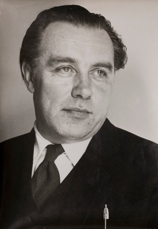Jerzy Faczynski, polsk arkitekt, der kom til Storbritannien som flygtning i 1941 (s/h foto) af English Photographer