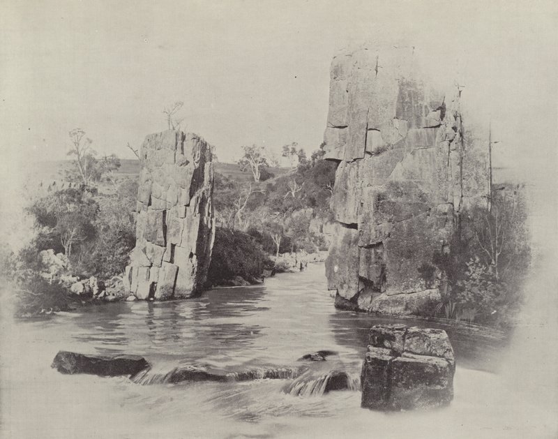 Jobs Pillar, Corra Lynn, nær Launceston af English Photographer