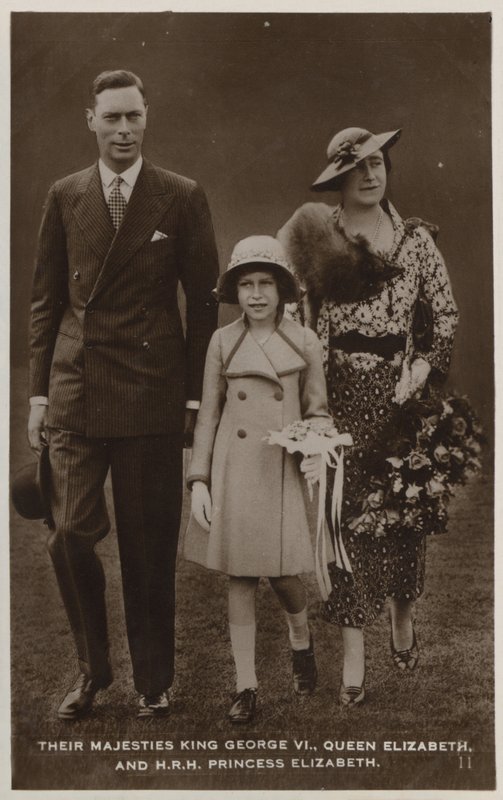 Kong George VI, Queen Mary og deres ældste datter, prinsesse Elizabeth (s/h-billede) af English Photographer