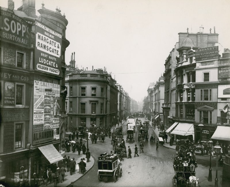 King William Street, London af English Photographer