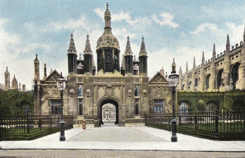 Kings College, Entrance Gateway af English Photographer