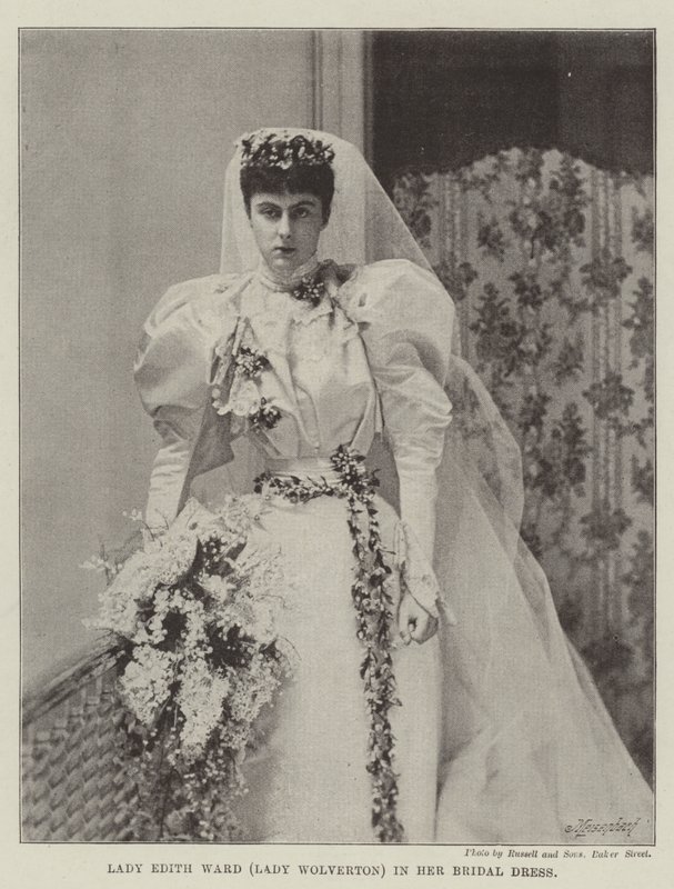 Lady Edith Ward (Lady Wolverton) i sin brudekjole af English Photographer