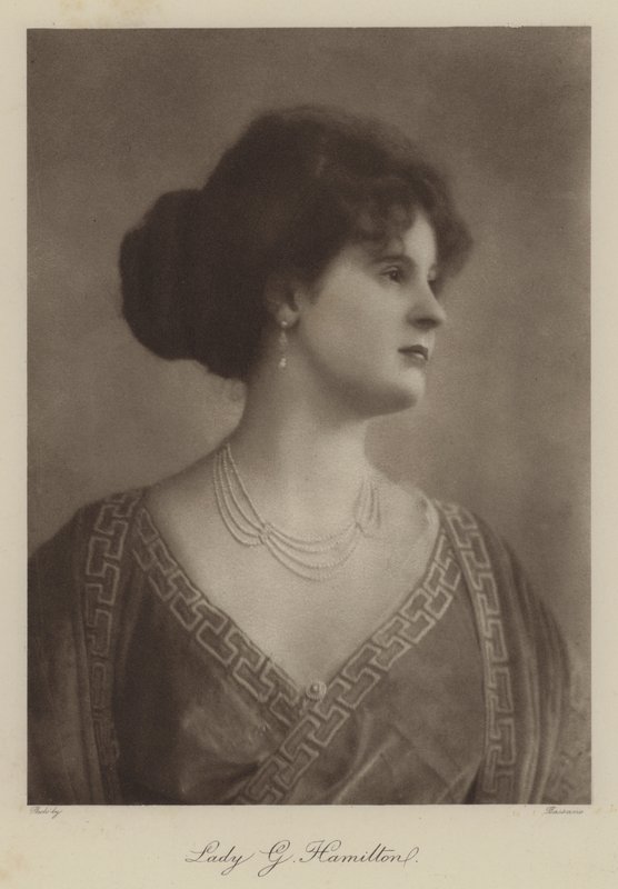 Lady G Hamilton (s/h-foto) af English Photographer