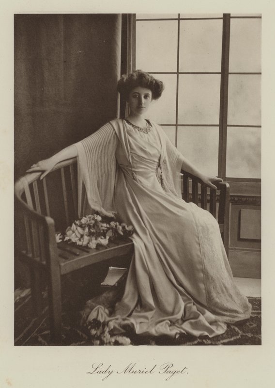 Lady Muriel Paget (s/h-foto) af English Photographer