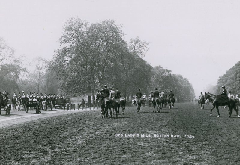 Ladys Mile, Rotten Row, Hyde Park, London af English Photographer