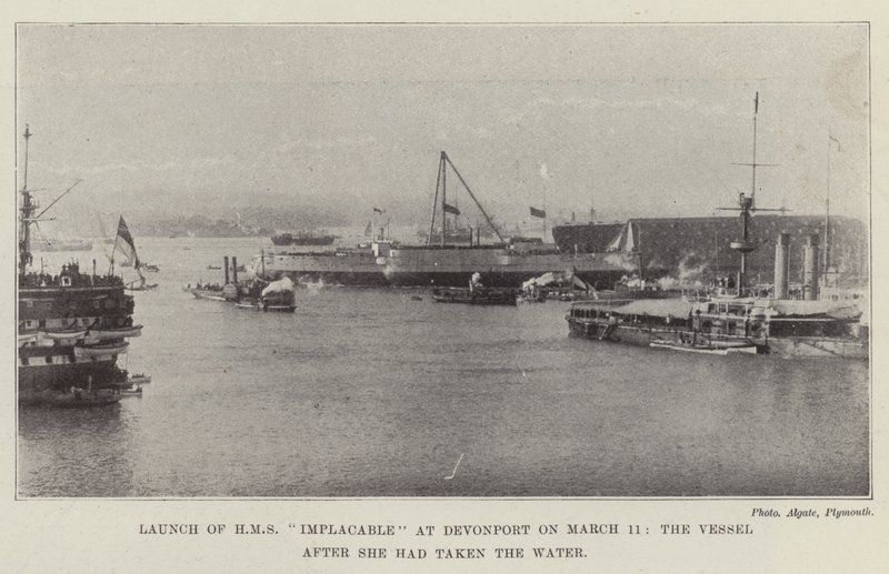 Lancering af HMS Implacable i Devonport den 11. marts, fartøjet efter at hun havde taget vandet af English Photographer