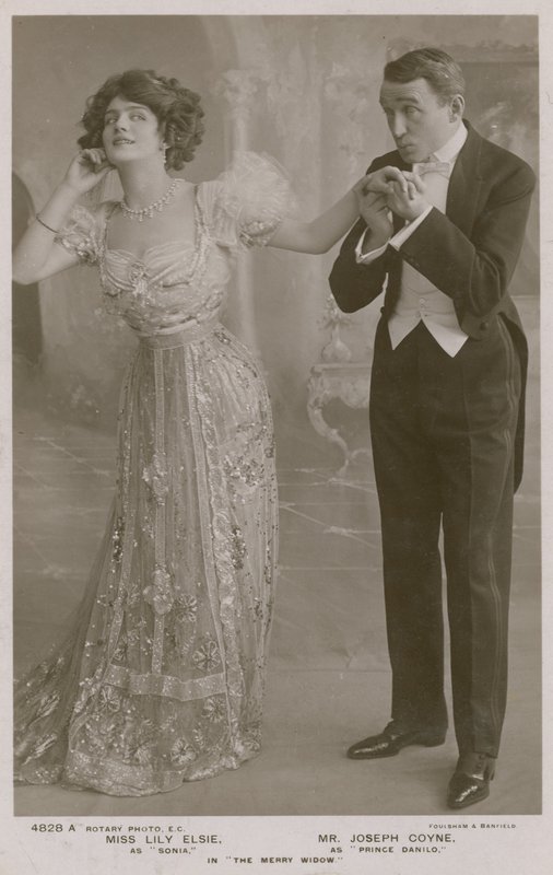 Lily Elsie og Joseph Coyne i Den muntre enke af English Photographer