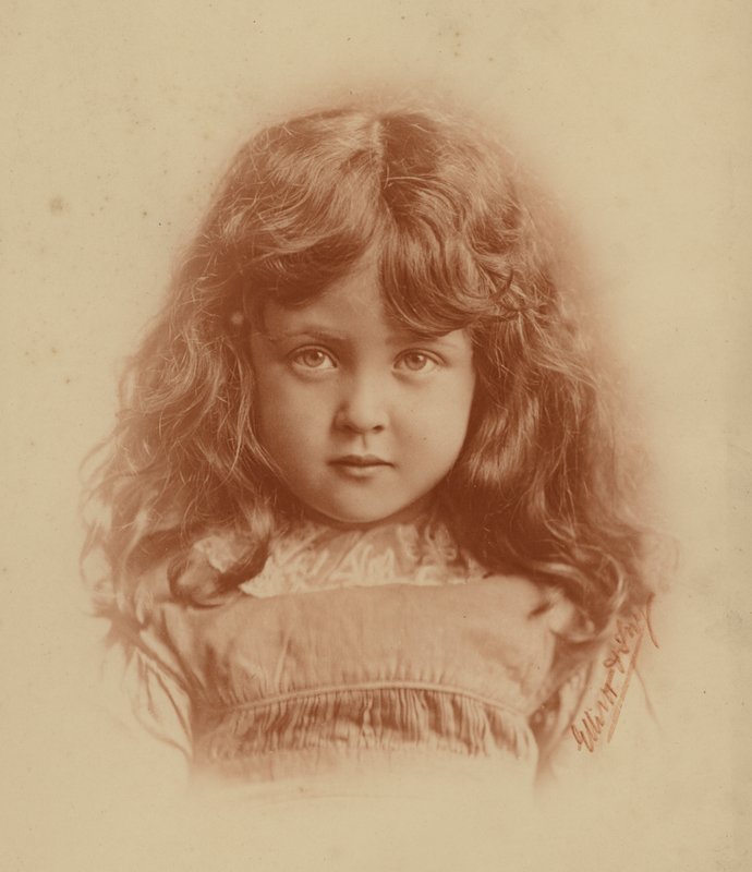 Lille pige (s/h foto) af English Photographer