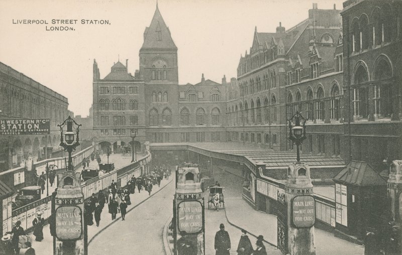 Liverpool Street Station, London af English Photographer