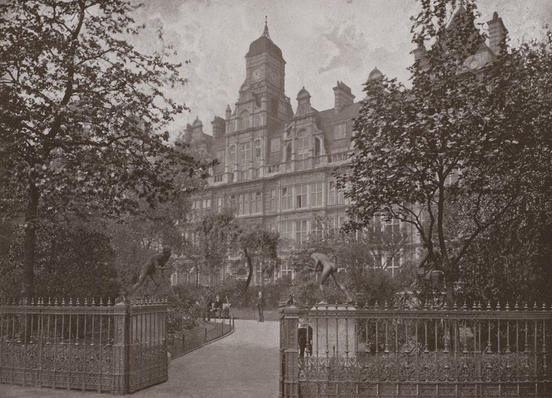 London County Councils uddannelseskontorer af English Photographer