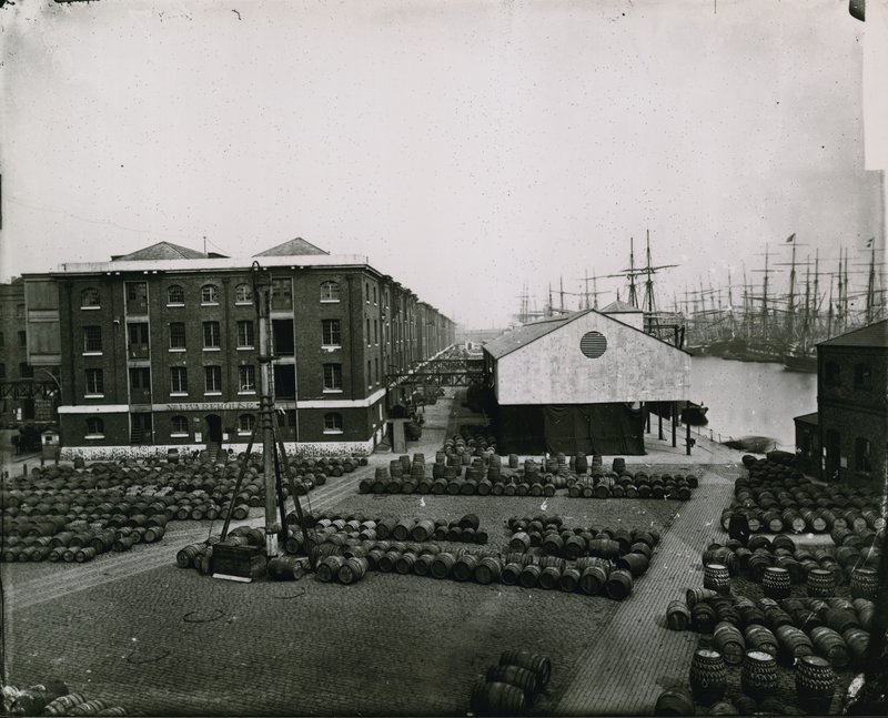 London Docks af English Photographer