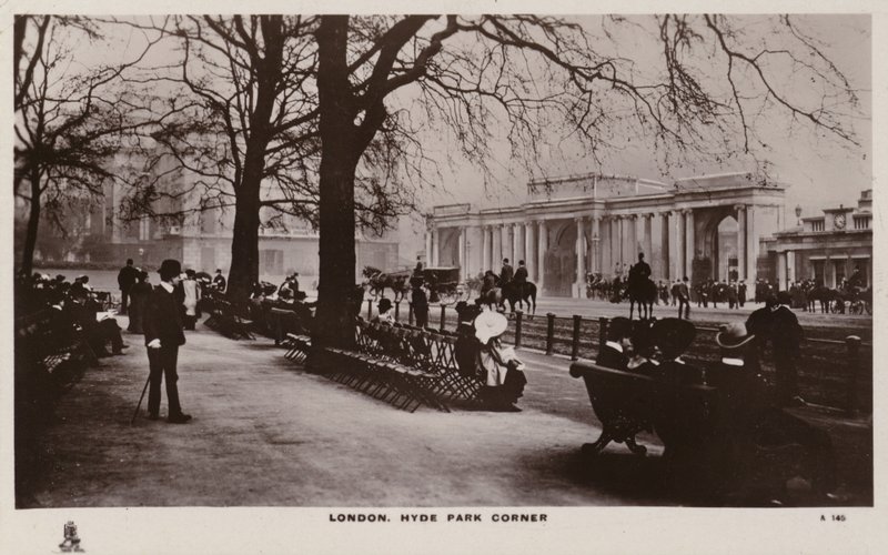 London, Hyde Park Corner af English Photographer