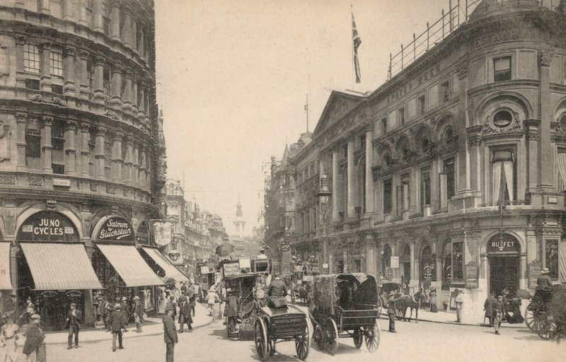 London, Shaftesbury Avenue (s/h foto) af English Photographer
