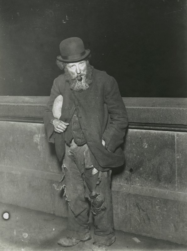 London, tramp med en pibe af English Photographer