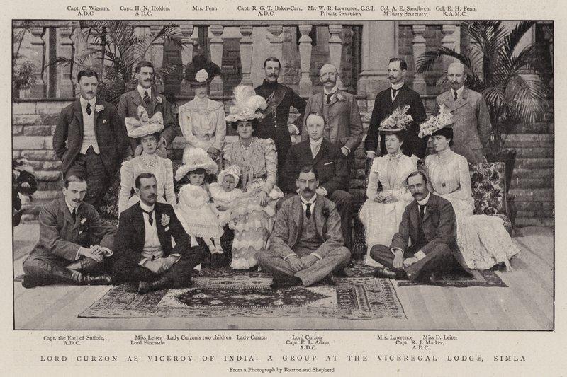 Lord Curzon som vicekonge af Indien, en gruppe i Viceregal Lodge, Simla af English Photographer