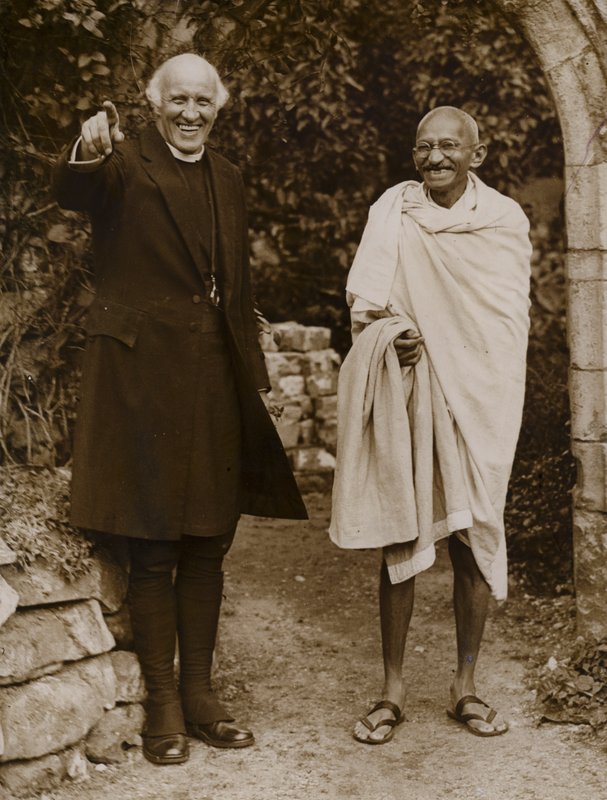 Mahatma Gandhi, indisk leder af bevægelsen for uafhængighed fra britisk styre (s/h foto) af English Photographer