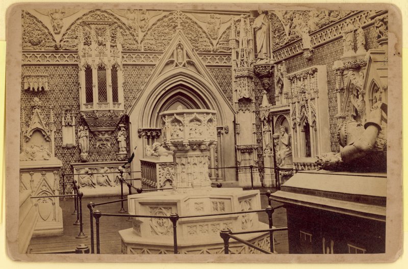 Medieval Court, Crystal Palace, Sydenham, London af English Photographer