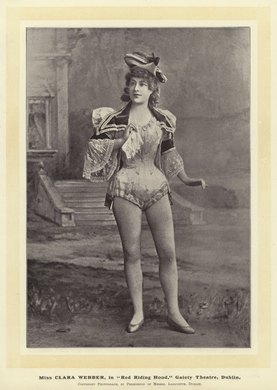 Miss Clara Webber, i Red Riding Hood, Gaiety Theatre, Dublin af English Photographer