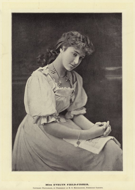Frøken Evelyn Field-Fisher af English Photographer