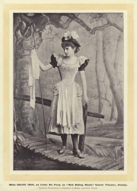 Miss Irene Iris, som Little Bo Peep, i Rødhætte, Gaiety Theatre, Dublin af English Photographer