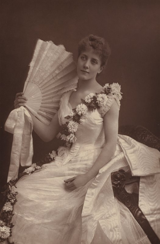 Frøken Maude Millett af English Photographer