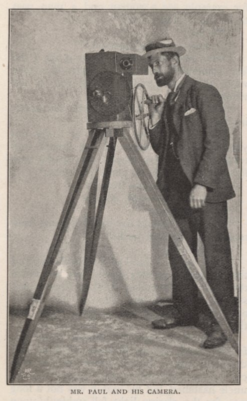 Mr R W Paul og hans kamera af English Photographer