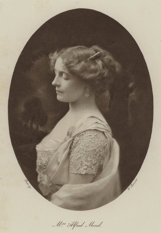 Fru Alfred Mond (s/h-foto) af English Photographer