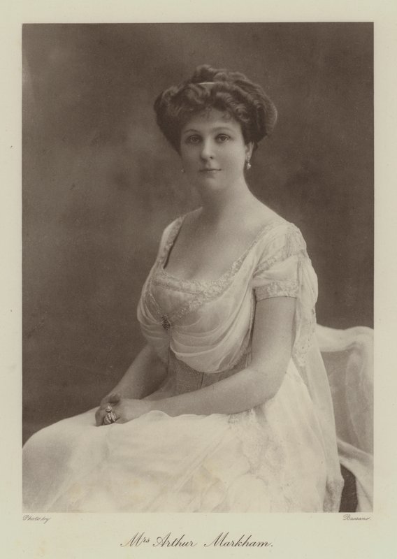 Fru Arthur Markham (s/h-foto) af English Photographer