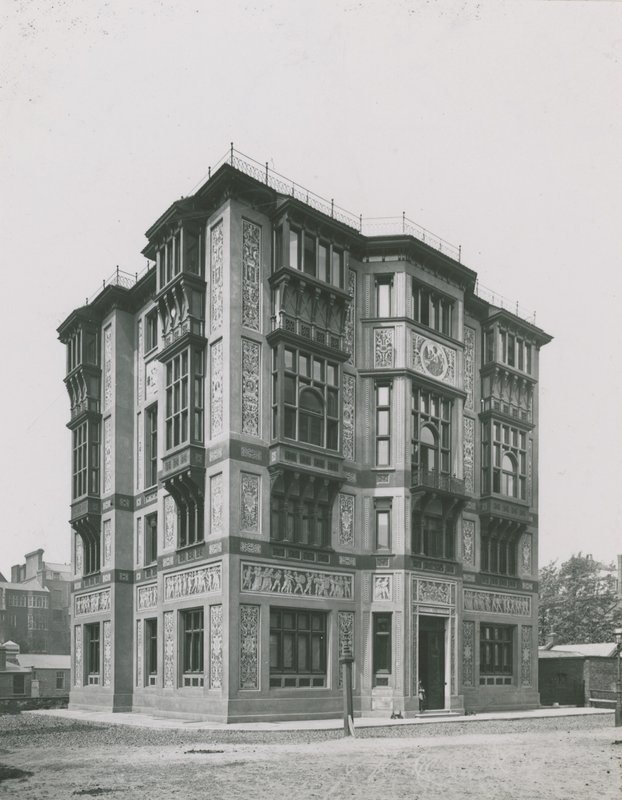 National Training School for Music, South Kensington, London af English Photographer