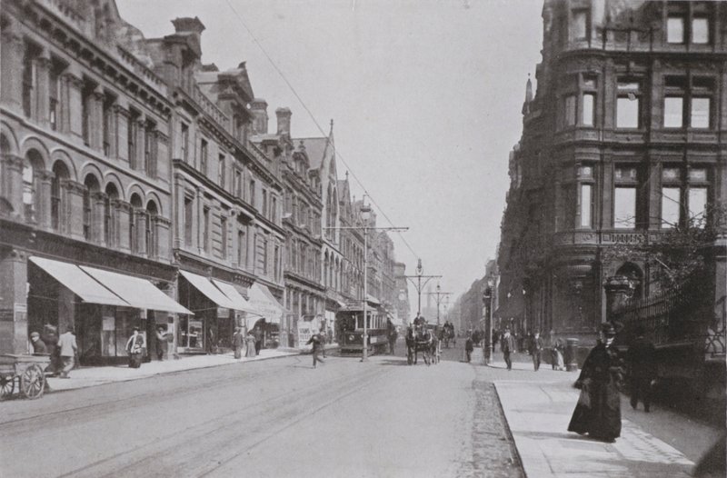 Newcastle, Grainger Street, West (s/h-billede) af English Photographer