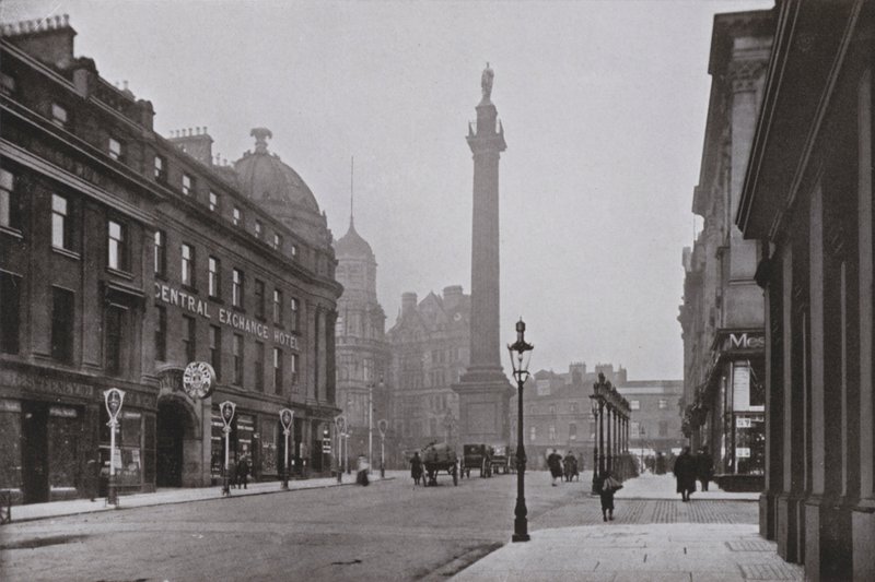 Newcastle, Grey Street (s/h foto) af English Photographer