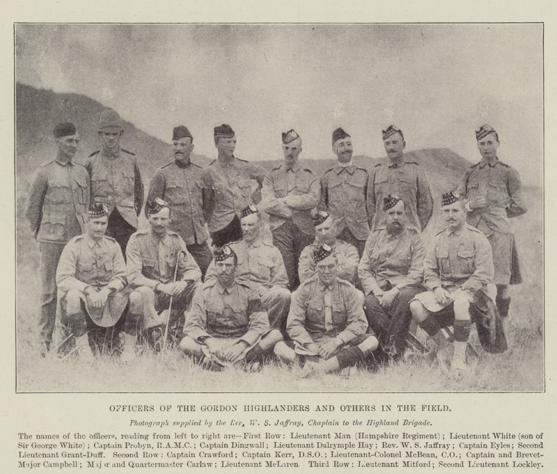 Officerer fra Gordon Highlanders og andre i felten af English Photographer