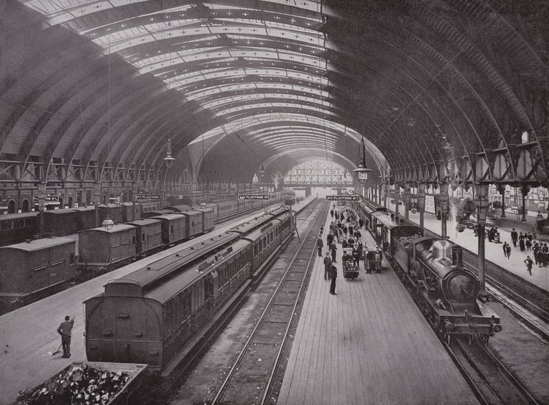 Paddington Station af English Photographer