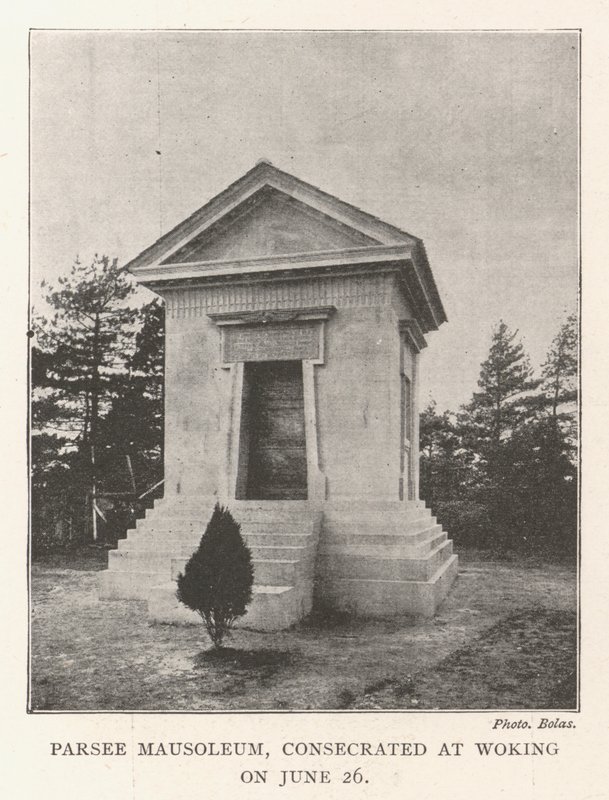 Parsee Mausoleum, indviet i Woking den 26. juni af English Photographer